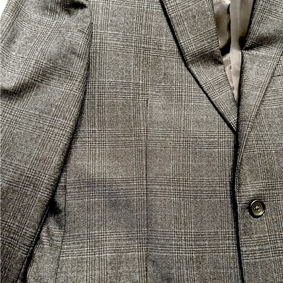 Jos A Bank Wool plaid suit jacket. Sz 40 regular. Blue/Grey. - Picture 10 of 11
